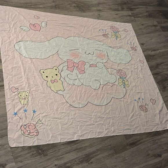 Large cinnamon roll by Sanrio tapestry - Picture 1 of 7
